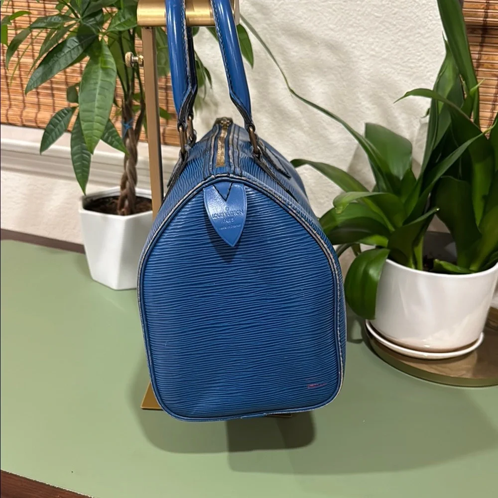 Louis Vuitton Blue Epi Leather Speedy - Picture 4 of 12